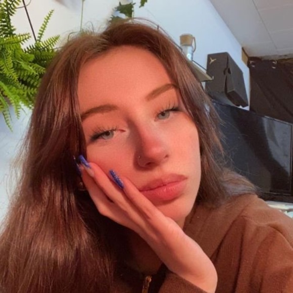 Meet your Posher, Kelly - Picture 1 of 1